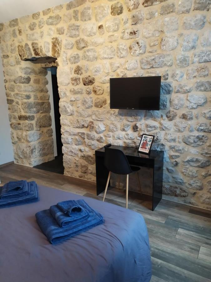 Chambres D'Hotes "Au Pied De La Bealiere" Montpezat-sous-Bauzon Kamer foto