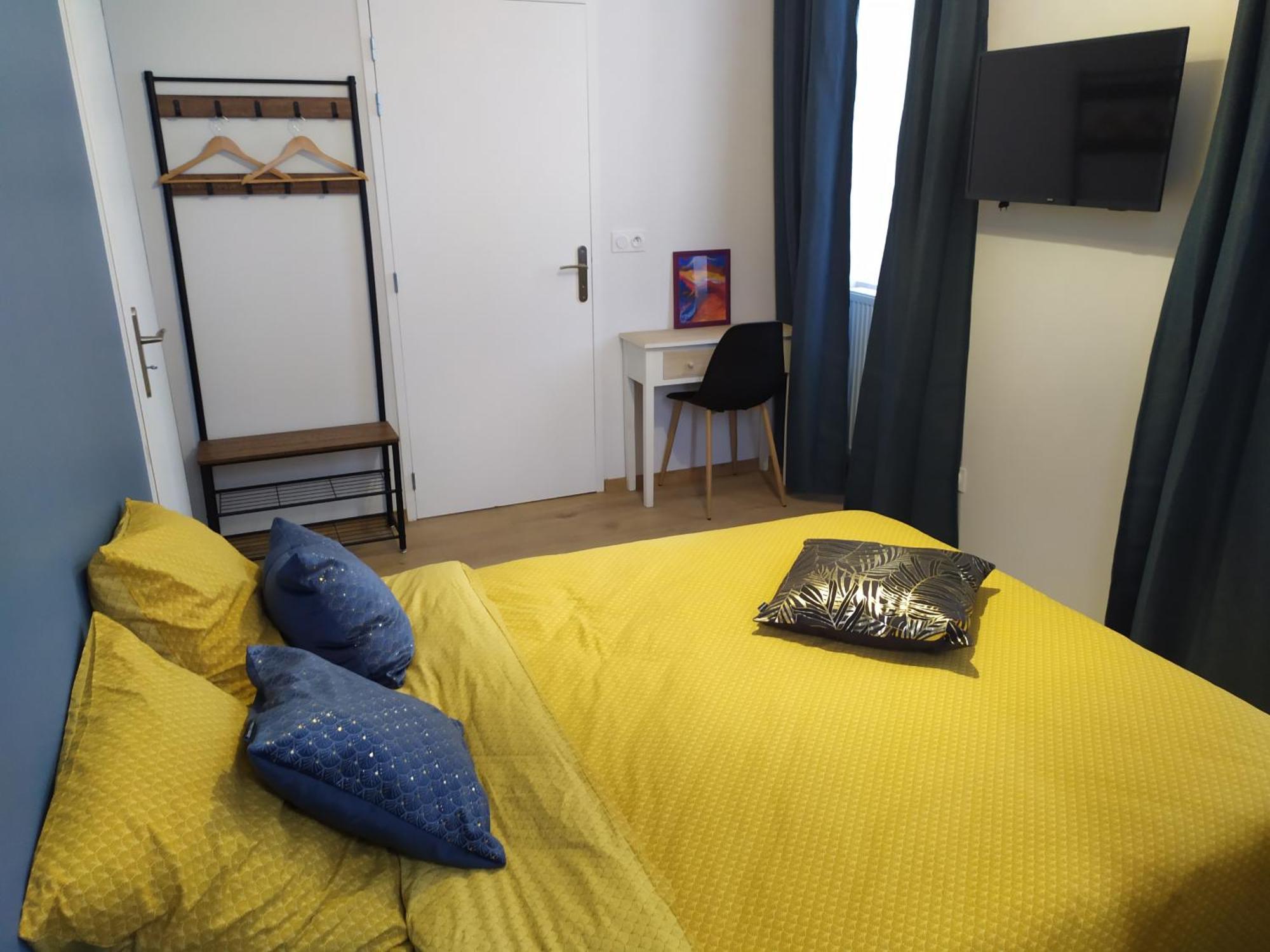 Chambres D'Hotes "Au Pied De La Bealiere" Montpezat-sous-Bauzon Kamer foto